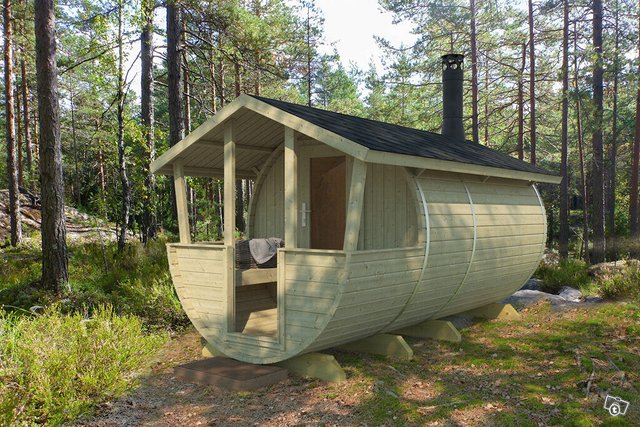 Tynnyrisauna harjakatolla, kuva 1