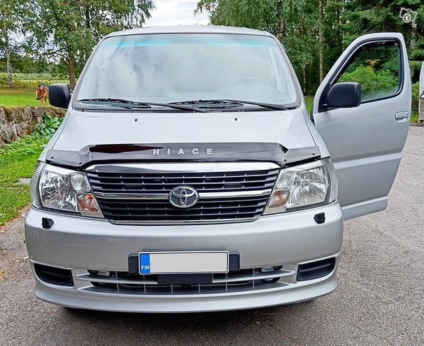 Konepellin kivisuoja ja tuuliohjaimia Toyota Hiace