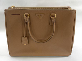 Prada saffiano lux medium, Laukut ja hatut, Asusteet ja kellot, Helsinki, Tori.fi Prada saffiano lux medium, Laukut ja hatut, Asusteet ja kellot, Helsinki, Tori.fi