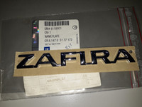 Takaluukun merkki Opel Zafira