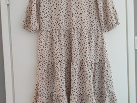 Mekko, Lastenvaatteet ja kengät, Kajaani, Tori.fi Mekko, Lastenvaatteet ja kengät, Kajaani, Tori.fi