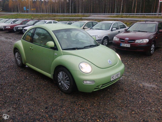 Volkswagen New Beetle 7