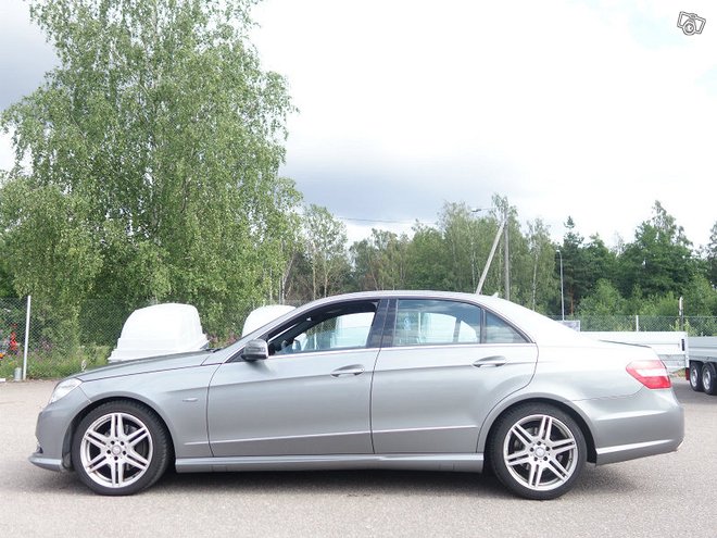 Mercedes-Benz E Mercedes-Benz E