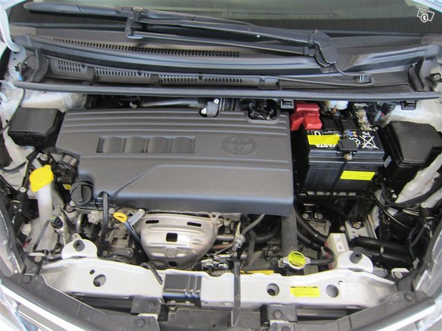 Toyota Yaris 12