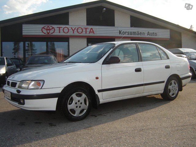 TOYOTA Carina E