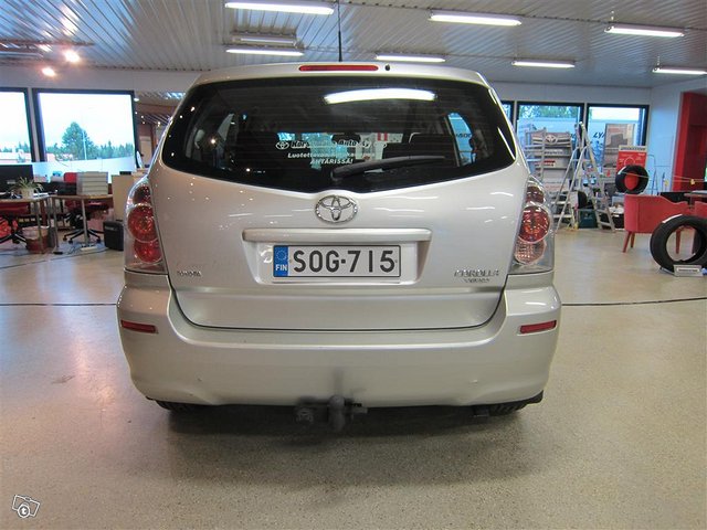 Toyota Corolla Verso 4