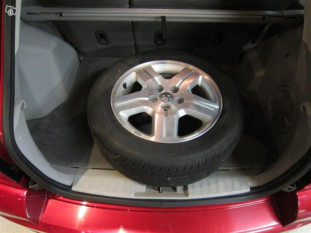 Dodge Caliber 12