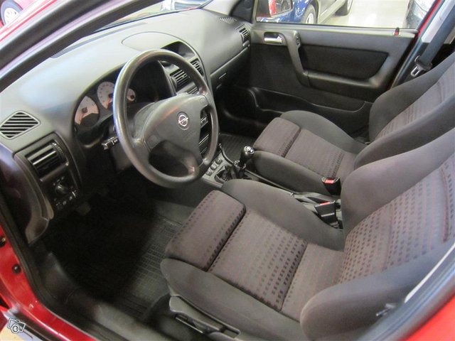 Opel Astra 6