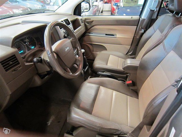 Jeep Compass 6