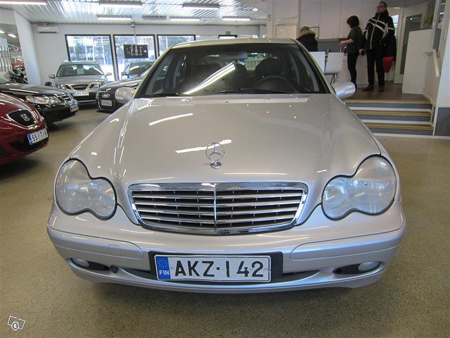 Mercedes-Benz C 2