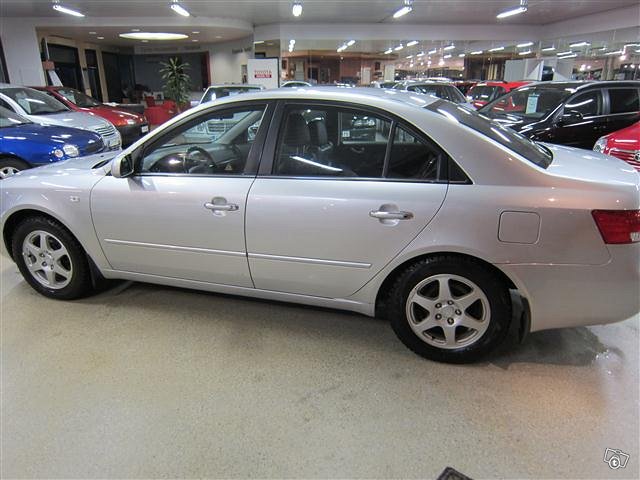 Hyundai Sonata 5