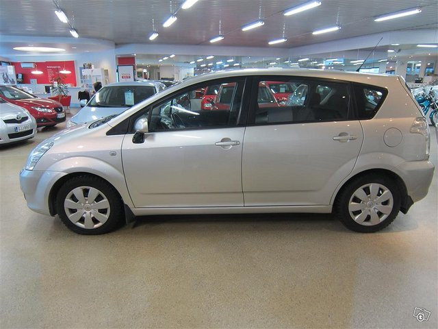 Toyota Corolla Verso 5