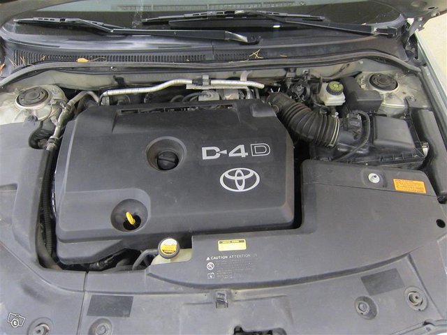 Toyota Avensis 12