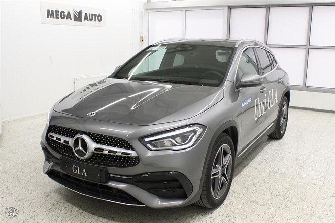 Mercedes-Benz GLA Mercedes-Benz GLA