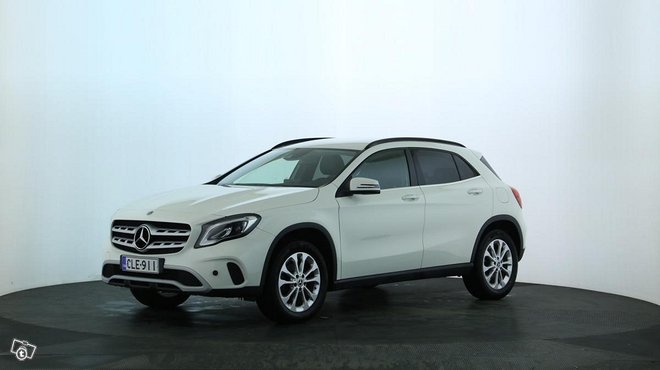 MERCEDES-BENZ GLA MERCEDES-BENZ GLA