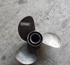Mercury Bravo 15 3/4 x 27, Veneen varusteet ja varaosat, Venetarvikkeet ja veneily, Hämeenlinna, Tori.fi Mercury Bravo 15 3/4 x 27, Veneen varusteet ja varaosat, Venetarvikkeet ja veneily, Hämeenlinna, Tori.fi
