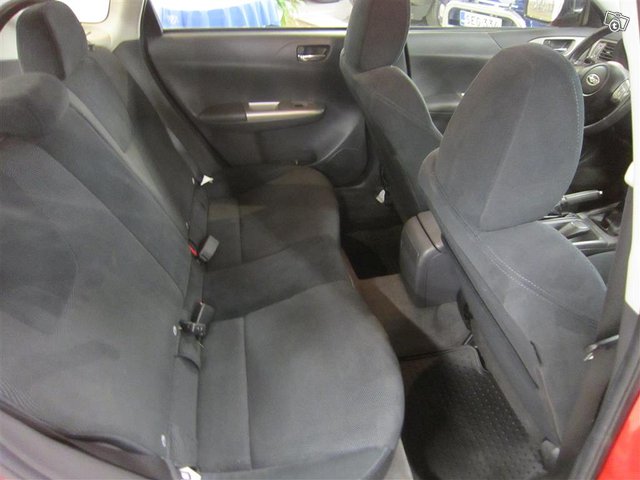 Subaru Impreza 11