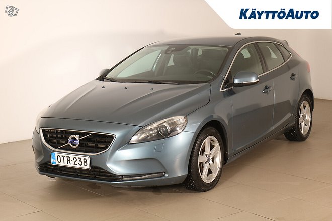 VOLVO V40 VOLVO V40