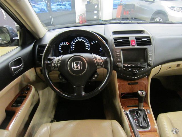 Honda Accord 9