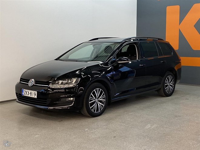VOLKSWAGEN Golf VOLKSWAGEN Golf