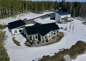 4H, 110m², Salmis Stugvägen 29, Haparanda, Ulkomaan asunnot, Helsinki, Tori.fi 4H, 110m², Salmis Stugvägen 29, Haparanda, Ulkomaan asunnot, Helsinki, Tori.fi