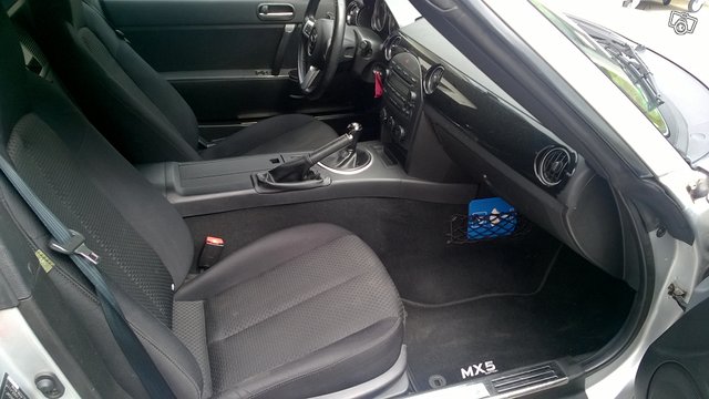 Mazda MX-5 6