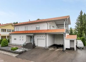 3H, 179m², Kaskimäentie 21, Kotka, Myytävät asunnot, Asunnot, Kotka, Tori.fi 3H, 179m², Kaskimäentie 21, Kotka, Myytävät asunnot, Asunnot, Kotka, Tori.fi