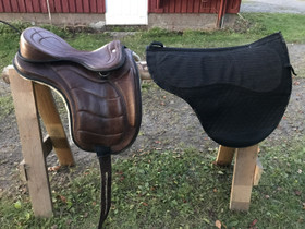 Rungoton Tamni-satula ja Barefoot-huopa, Satulat ja varusteet, Hevoset ja hevosurheilu, Oulainen, Tori.fi Rungoton Tamni-satula ja Barefoot-huopa, Satulat ja varusteet, Hevoset ja hevosurheilu, Oulainen, Tori.fi