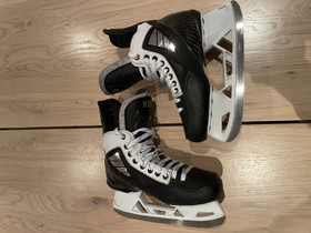 True Custom Jääkiekkoluistimet, Jääkiekko ja luistelu, Urheilu ja ulkoilu, Kouvola, Tori.fi True Custom Jääkiekkoluistimet, Jääkiekko ja luistelu, Urheilu ja ulkoilu, Kouvola, Tori.fi