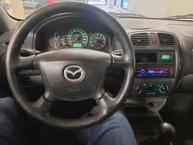 Mazda 323 6