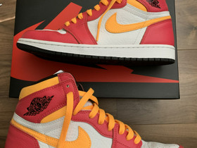 Jordan 1 High Light Fusion Red, Vaatteet ja kengät, Hämeenlinna, Tori.fi Jordan 1 High Light Fusion Red, Vaatteet ja kengät, Hämeenlinna, Tori.fi