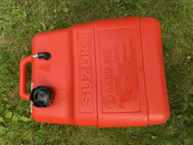 Suzuki veneen bensatankki 25L, Veneen varusteet ja varaosat, Venetarvikkeet ja veneily, Kuopio, Tori.fi Suzuki veneen bensatankki 25L, Veneen varusteet ja varaosat, Venetarvikkeet ja veneily, Kuopio, Tori.fi