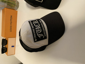 Chrome Hearts Trucker, Laukut ja hatut, Asusteet ja kellot, Turku, Tori.fi Chrome Hearts Trucker, Laukut ja hatut, Asusteet ja kellot, Turku, Tori.fi