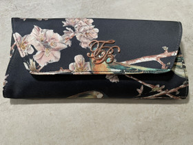 Ted Baker pikkulaukku, Laukut ja hatut, Asusteet ja kellot, Espoo, Tori.fi Ted Baker pikkulaukku, Laukut ja hatut, Asusteet ja kellot, Espoo, Tori.fi