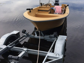 Merikelpoinen moottorivene (20hp) ja traileri, Moottoriveneet, Veneet, Seinäjoki, Tori.fi Merikelpoinen moottorivene (20hp) ja traileri, Moottoriveneet, Veneet, Seinäjoki, Tori.fi