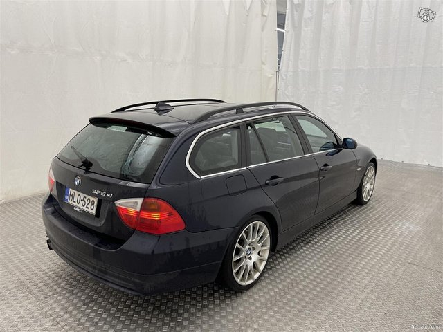 BMW 325 2