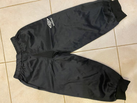 Hiekkahousut Umbro 140cm, Jalkapallo, Urheilu ja ulkoilu, Turku, Tori.fi Hiekkahousut Umbro 140cm, Jalkapallo, Urheilu ja ulkoilu, Turku, Tori.fi