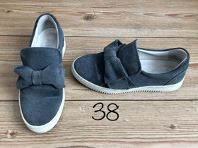 Bullboxer nahkakengät, koko 38, Vaatteet ja kengät, Tampere, Tori.fi Bullboxer nahkakengät, koko 38, Vaatteet ja kengät, Tampere, Tori.fi