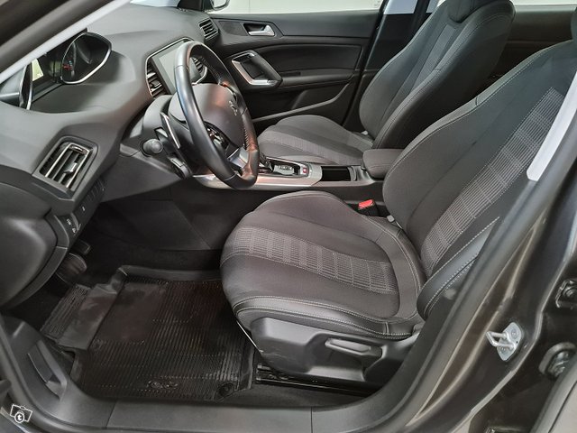 Peugeot 308 9