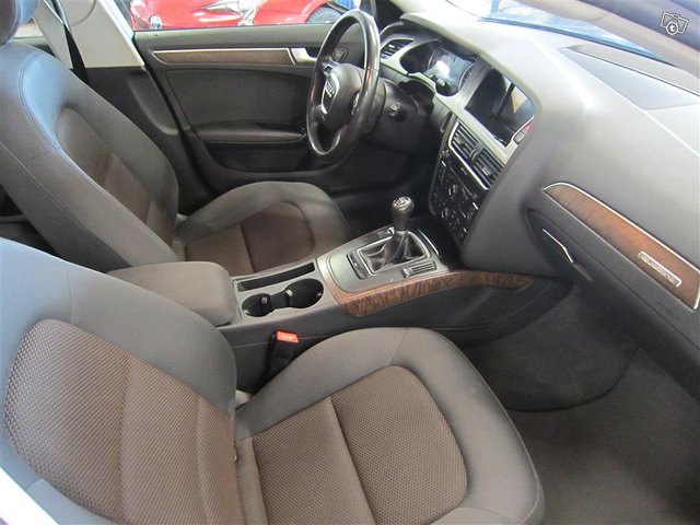 Audi A4 Allroad Quattro 10