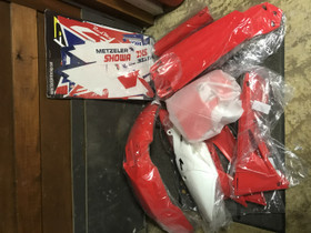 Honda CRF Redmoto muovi- ja tarrasarja, Moottoripyörän varaosat ja tarvikkeet, Mototarvikkeet ja varaosat, Rauma, Tori.fi Honda CRF Redmoto muovi- ja tarrasarja, Moottoripyörän varaosat ja tarvikkeet, Mototarvikkeet ja varaosat, Rauma, Tori.fi