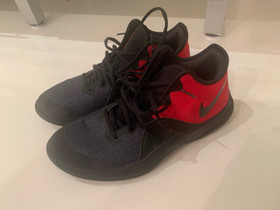 Niken Sisäkoripallo kengät koko 43, Pallopelit, Urheilu ja ulkoilu, Helsinki, Tori.fi Niken Sisäkoripallo kengät koko 43, Pallopelit, Urheilu ja ulkoilu, Helsinki, Tori.fi
