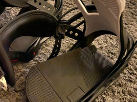 Burton lumilautasiteet koko S, Laskettelu ja lautailu, Urheilu ja ulkoilu, Oulu, Tori.fi Burton lumilautasiteet koko S, Laskettelu ja lautailu, Urheilu ja ulkoilu, Oulu, Tori.fi