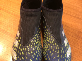Adidas Predator 38, Jalkapallo, Urheilu ja ulkoilu, Vantaa, Tori.fi Adidas Predator 38, Jalkapallo, Urheilu ja ulkoilu, Vantaa, Tori.fi
