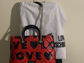Love Moschino olkalaukku, Laukut ja hatut, Asusteet ja kellot, Helsinki, Tori.fi Love Moschino olkalaukku, Laukut ja hatut, Asusteet ja kellot, Helsinki, Tori.fi
