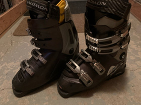 Salomon naisten monot koko 25.5, Laskettelu ja lautailu, Urheilu ja ulkoilu, Espoo, Tori.fi Salomon naisten monot koko 25.5, Laskettelu ja lautailu, Urheilu ja ulkoilu, Espoo, Tori.fi