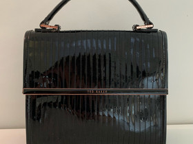 Ted Baker käsilaukku, Laukut ja hatut, Asusteet ja kellot, Kerava, Tori.fi Ted Baker käsilaukku, Laukut ja hatut, Asusteet ja kellot, Kerava, Tori.fi
