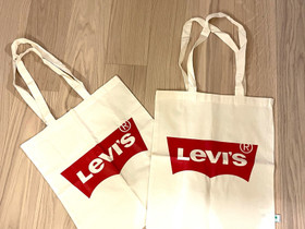 Levis kangaskassi 2kpl, Muut asusteet, Asusteet ja kellot, Helsinki, Tori.fi Levis kangaskassi 2kpl, Muut asusteet, Asusteet ja kellot, Helsinki, Tori.fi