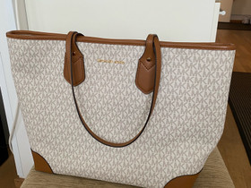 Michael Kors laukku, Laukut ja hatut, Asusteet ja kellot, Jyväskylä, Tori.fi Michael Kors laukku, Laukut ja hatut, Asusteet ja kellot, Jyväskylä, Tori.fi