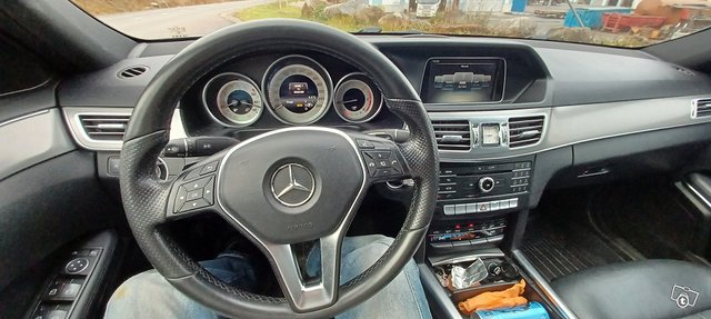Mercedes-Benz E-sarja 9